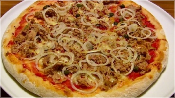 Pizza tonno
